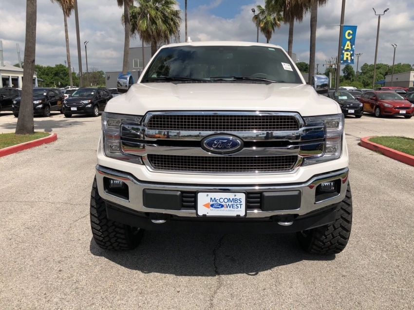 FORD F-150 KING RANCH