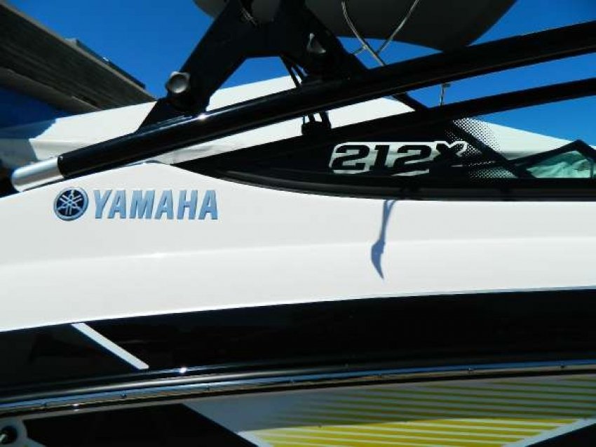 Катер Yamaha 212 X 2015