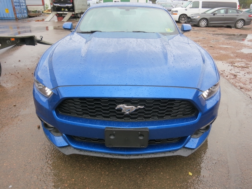Ford Mustang 2017 синий