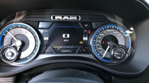 Ram 1500 LIMITED 2019 - автомобили из США
