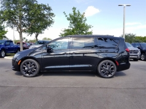 Chrysler Pacifica Limited 2018